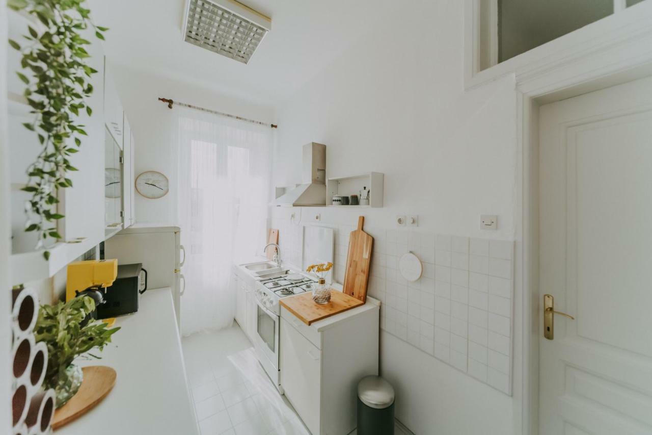 Alloro Boutique Apartment Пула Экстерьер фото